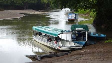 Boat tour in Tortuguero National Park